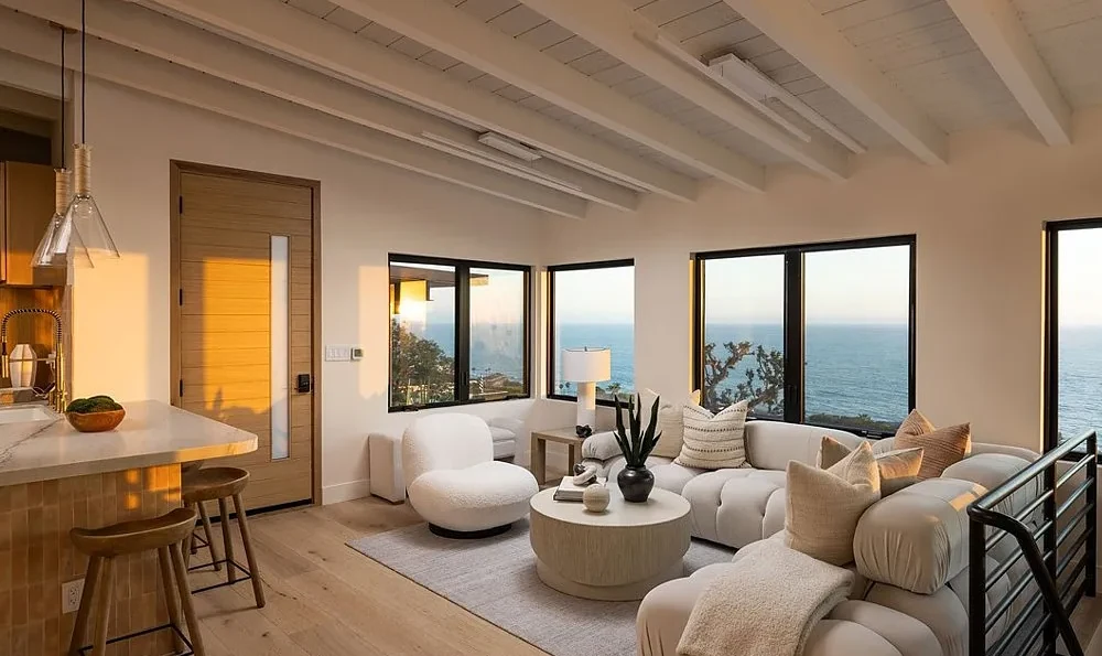 Living room — 2936 Alexander Rd.
